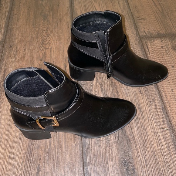 ASOS NWOB heeled booties with buckle - Picture 2 of 2